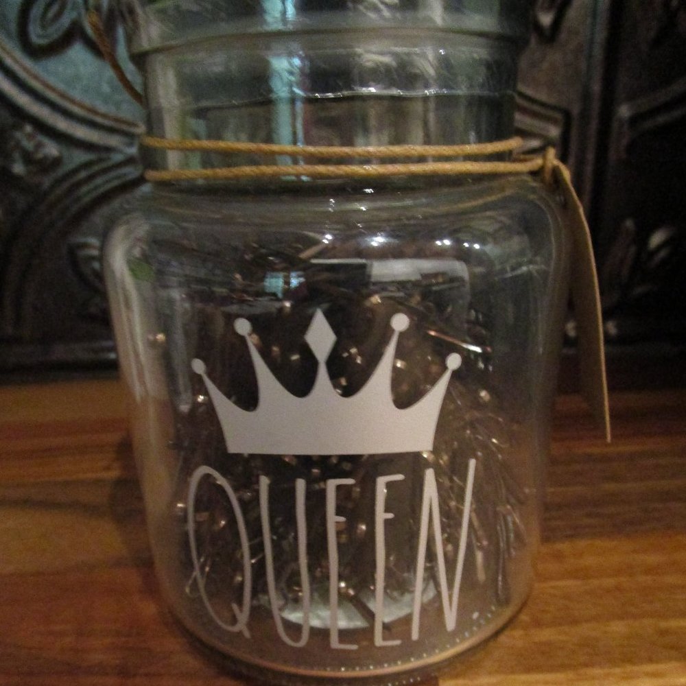 Rae Dunn "Queen" jar with 300 Bobby pins New Sealed